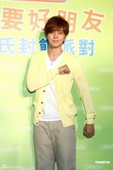 组图：罗志祥为密友蔡依林澄清 双J恋不可能