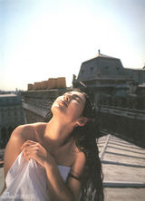 47岁铃木保奈美气质写真 获赞永远的赤名莉香