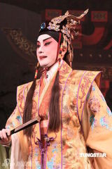 组图：粤剧《蝶海情僧》彩排 郑丹瑞亮相捧场