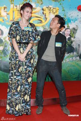 组图：张柏芝《无价》离子烫亮相 郑中基谈为父之道