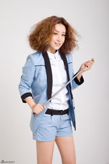 组图：秦海璐《青春派》演麻辣教师