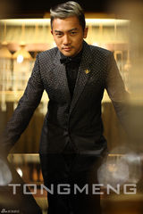 组图：苏有朋《型男志》变福尔摩斯搞笑整蛊