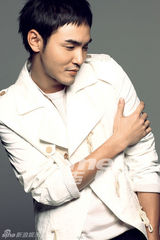 幻灯图：阮经天赵又廷登封面 偶像是怎样炼成的