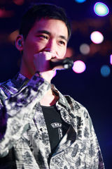 组图：热波音乐节首日 曲婉婷黄立行等献唱