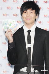 组图：林俊杰新碟抢攻明年金曲奖 公司下禁爱令