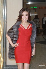 组图：李丞责代言为女友解字 称与刘倩婷感情看好