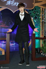 组图：唐禹哲对同性友人上下其手 对方直呼享受