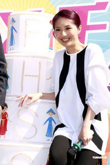 组图：杨千嬅音乐会劲爆献歌 赞俞灏明勇敢