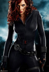 高清：约翰逊《钢铁侠2》变打女 性感身姿魅惑动人