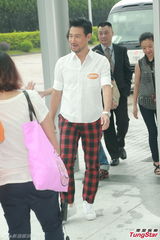 组图：张学友接戏重视剧本 不介意角色主副