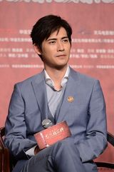 组图：《忠烈杨家将》于仁泰携六大型男现身