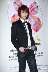 组图：李千娜助阵台北电影节 王子透露将发专辑