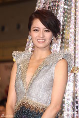 组图：梁咏琪婚后首度来台 造人大计顺其自然