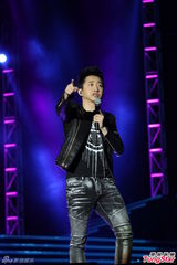 组图：王心凌不谈新恋情 罗志祥庾澄庆比拼热舞