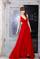 组图：柳岩红黑优雅写真曝光 傲人美胸性感抢镜