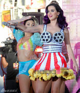 策划：奇形怪bra狂吸睛 胸前自有大乾坤