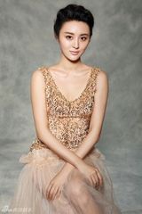 组图：火凤凰甘露性感写真演绎百变俏丽