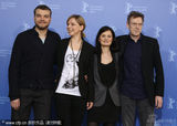 幻灯图：丹麦电影《一家人》记者会 主创齐亮相