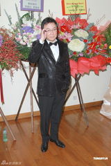 组图：许冠文慈善脱口秀 赵雅芝陈松伶捧场