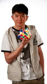 幻灯：郭家铭玩转《爱，魔方》 时尚造型首曝光