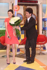 高清组图：大S红裙录《康熙》言辞犀利不输小S