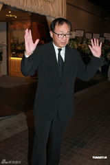 组图：许冠英追思会重播昔日片段 骨灰欲撒大海