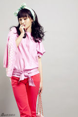 组图：姚笛清纯杂志大片 化身摩登俏女郎