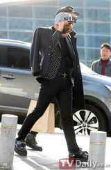 组图：《音乐中心》登泰国 SHINee闪耀2NE1酷帅