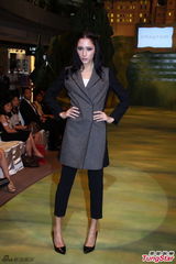 汪圆圆演绎多款时装 Jessica C同场走秀