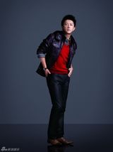 组图：韩庚拍摄秋季型男大片 称新专辑已在筹备