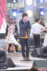 组图：王菀之参赛没想过拉票 肠胃不适急如厕