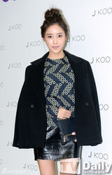 组图：李多熙(李多喜)T-ara等性感裙装亮相首尔时装周