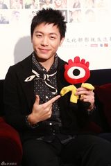 组图：蔡依林将赴法国参加国际唱片展