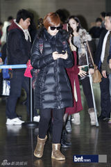 组图：SHINeeBEAST等赴巴黎参加《音乐银行》公演