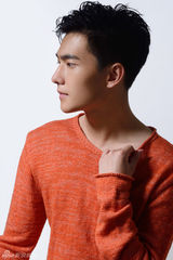 组图：杨洋阳光青春写真曝光 校园偶像帅气秒杀