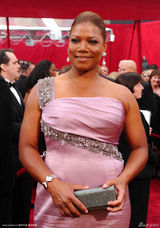 高清组图：奥斯卡红毯 奎因-拉蒂法礼服粉嫩 