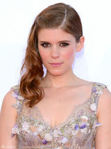 组图：艾美奖红毯 凯特-玛拉刺绣长裙宛如花仙