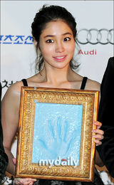 组图：青龙电影奖印手印纪念活动首尔举行