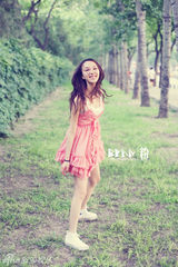 幻灯图：卢倩文花样青春纯情写真 演奏岁月之歌