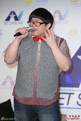 组图：小胖林育群成选秀指标 遗憾表现不佳