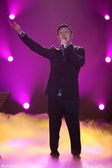 组图：邓紫棋热辣劲舞 周笔畅绝地反击