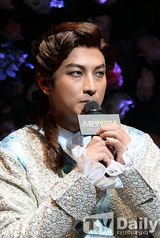 组图：音乐剧《红花侠》试演 主演齐亮相