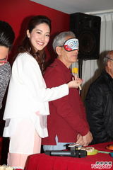 组图：陈凯琳望出席六叔追思会 黄心颖甚少下厨