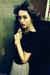 组图：董璇复古写真大片 高贵清丽典雅曼妙