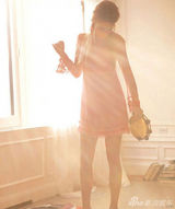 组图：莱昂纳多新女友布莱克-莱弗利妩媚登杂志