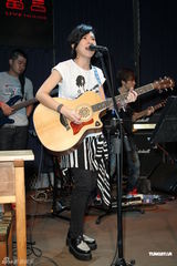 组图：张芸京创作曲公开 同名新专辑将发