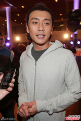 组图：梁家树退休送别 黄宗泽称姐弟恋没被母骂