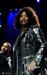 幻灯图集：惠特尼-休斯顿澳洲开唱 表演失水准