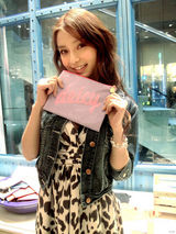 组图：AngelaBaby日本拍时尚大片 分享服饰之道