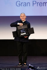 组图：蔡明亮《郊游》获评委会大奖